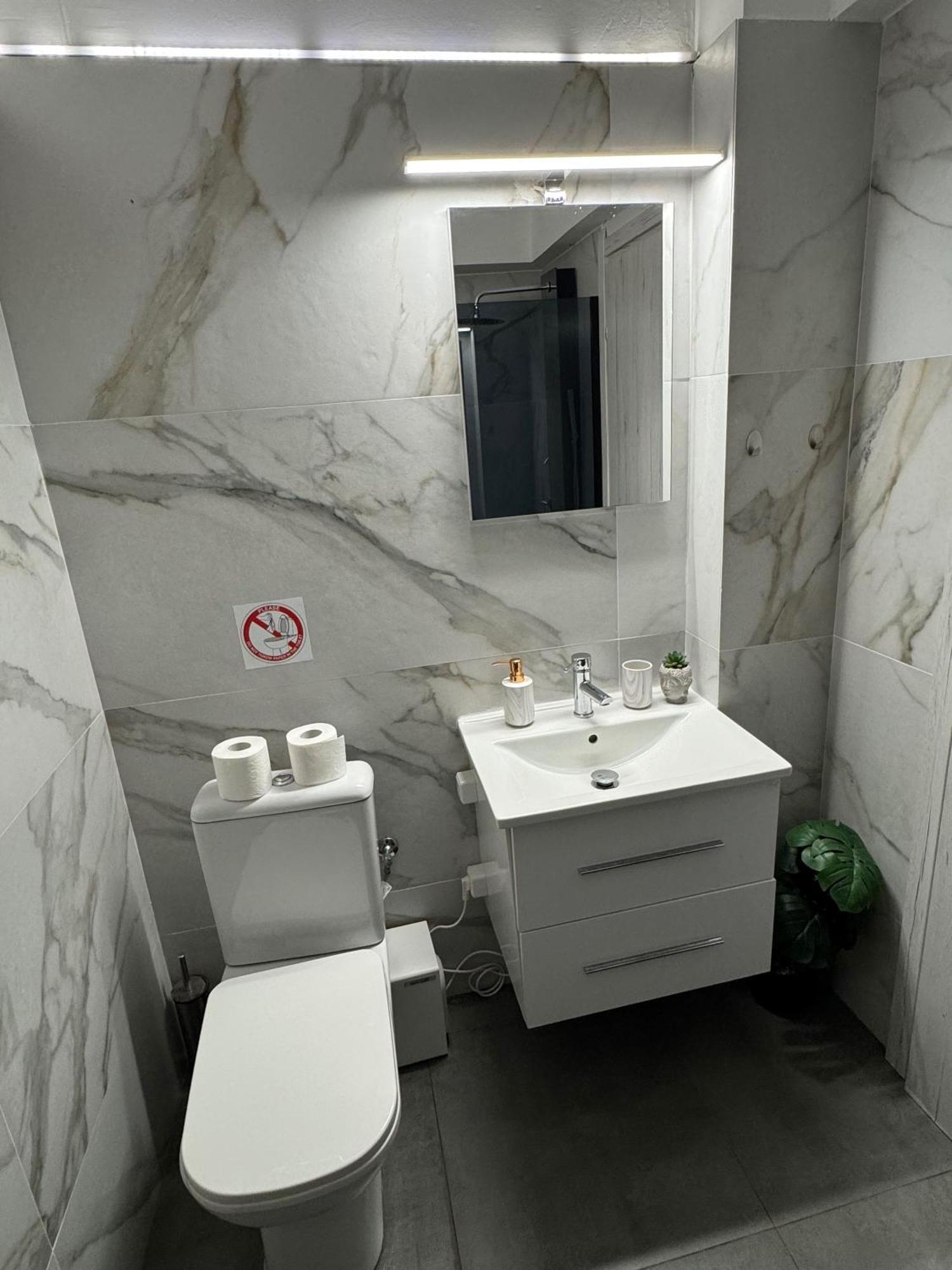 Afrodite Central Apartment By Vpn Atena Exterior foto