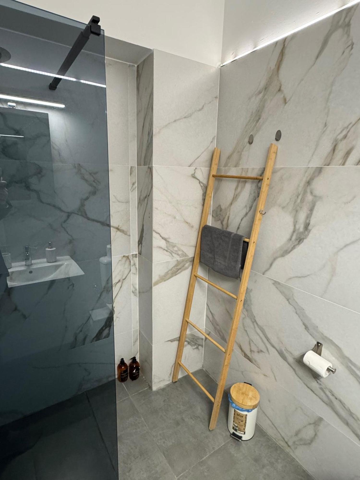 Afrodite Central Apartment By Vpn Atena Exterior foto